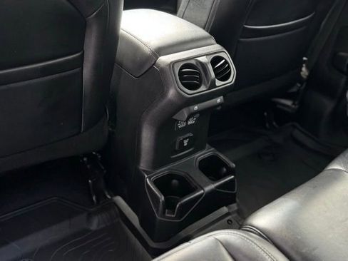 Used 2021 Jeep Gladiator Overland image 44