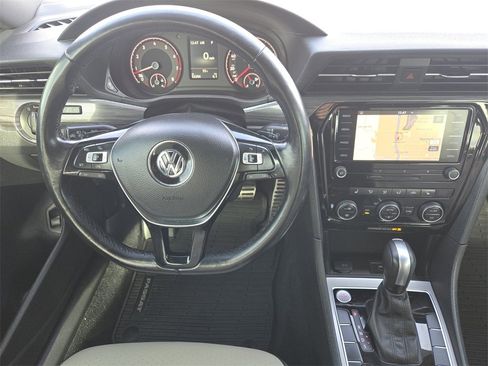 Used 2021 Volkswagen Passat 2.0T R-Line image 28