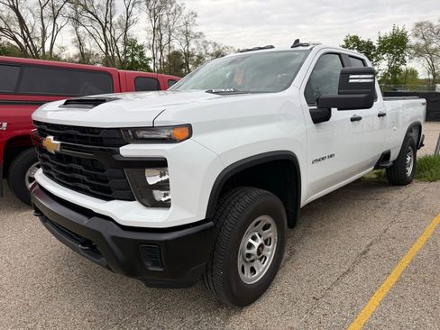 Used 2024 Chevrolet Silverado 2500 W/T w/ WT Convenience Package AWD/4WD image 5