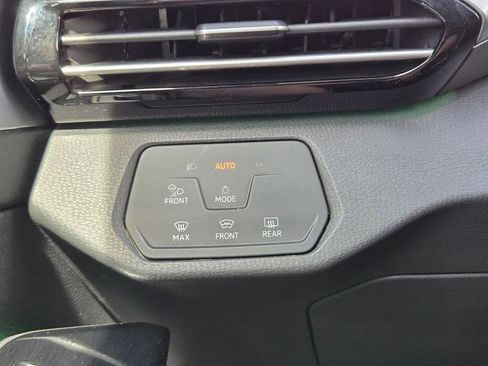 Used 2023 Volkswagen ID.4 Pro S image 15