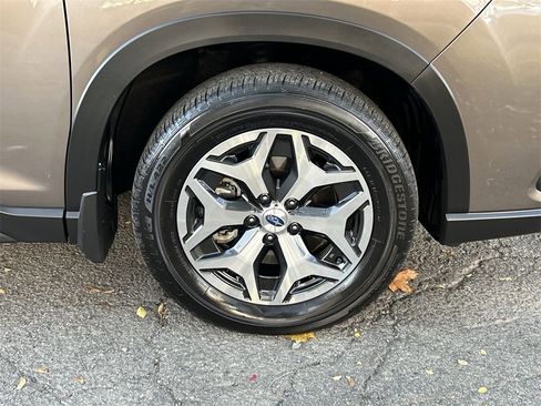 Certified 2023 Subaru Forester Premium image 13