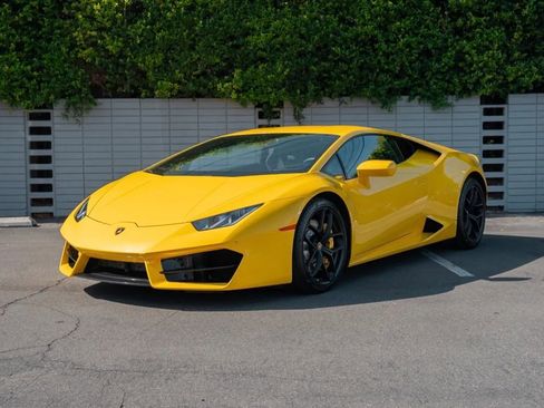 Used 2018 Lamborghini Huracan LP 580-2 RWD image 11