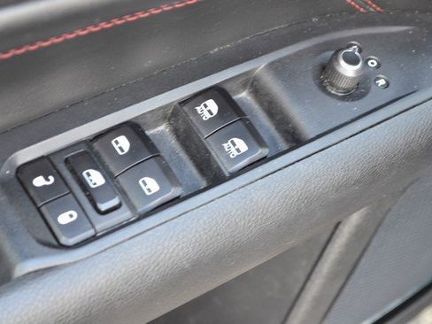 Used 2023 Jeep Compass Trailhawk image 16