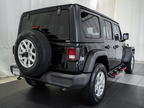 Used 2023 Jeep Wrangler Unlimited Sport AWD/4WD image 4