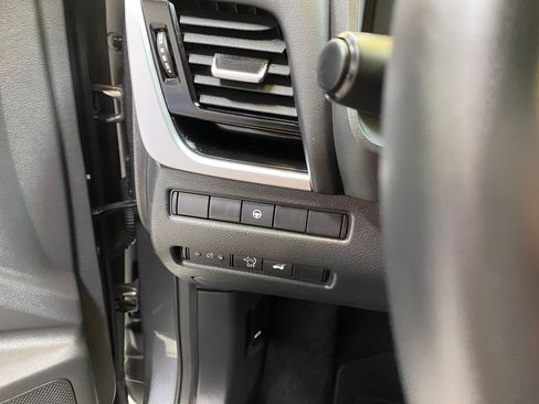 Used 2026 Nissan Rogue SL AWD/4WD image 33