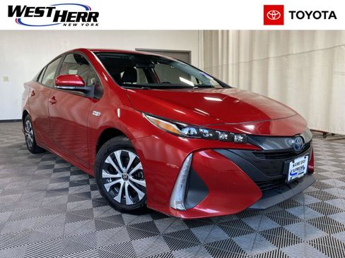 Used 2021 Toyota Prius Prime XLE w/ Carpet Mat Package (TMS) FWD image 1