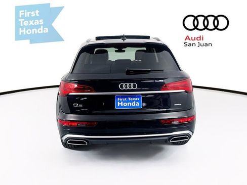 Used 2024 Audi Q5 2.0T Premium w/ Convenience Package image 6