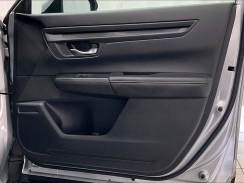 Used 2025 Honda CR-V LX image 11