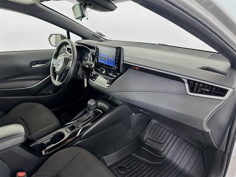 Used 2022 Toyota Corolla SE image 8