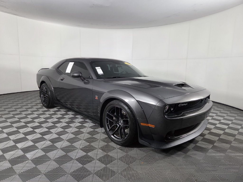 Used 2022 Dodge Challenger R/T Scat Pack RWD image 2