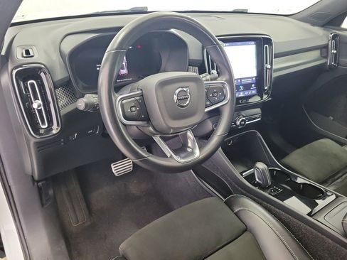Used 2022 Volvo XC40 P8 Recharge Plus AWD/4WD image 20