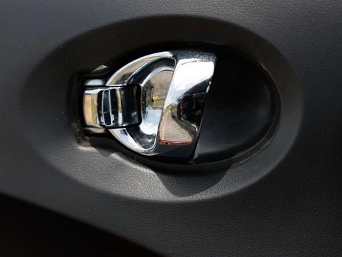 Used 2013 Nissan Juke SL w/ Sport Pkg AWD/4WD image 40