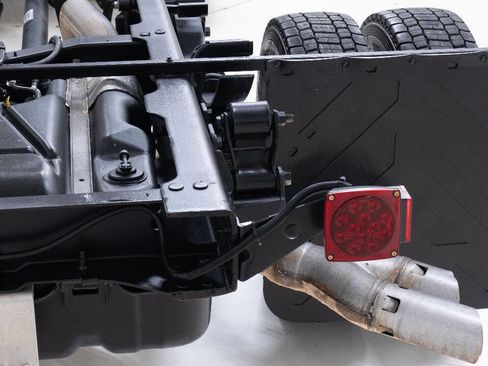 Used 2018 Ford F550 4x4 Regular Cab Super Duty image 66