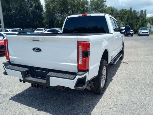 Certified 2025 Ford F250 Lariat w/ Black Appearance Package AWD/4WD image 4