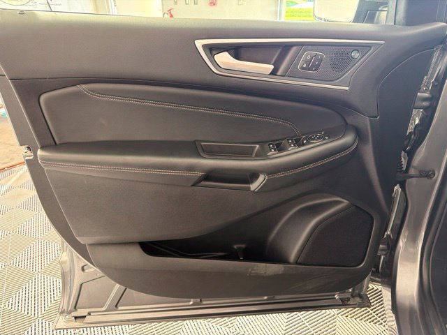 Used 2024 Ford Edge Titanium AWD/4WD image 11
