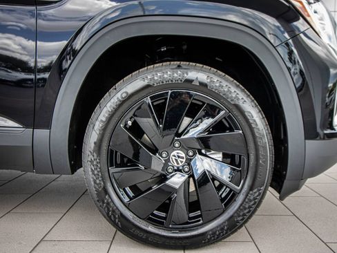 New 2026 Volkswagen Atlas SE FWD image 4