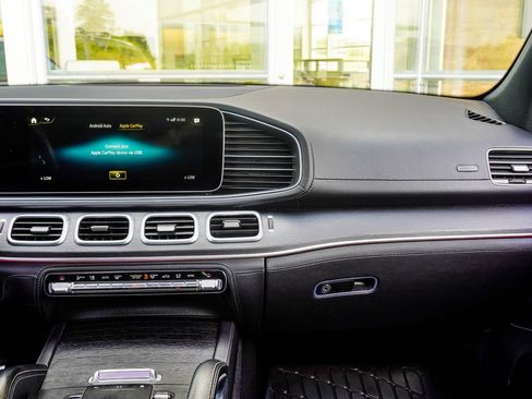 Used 2023 Mercedes-Benz GLS 580 4MATIC image 16