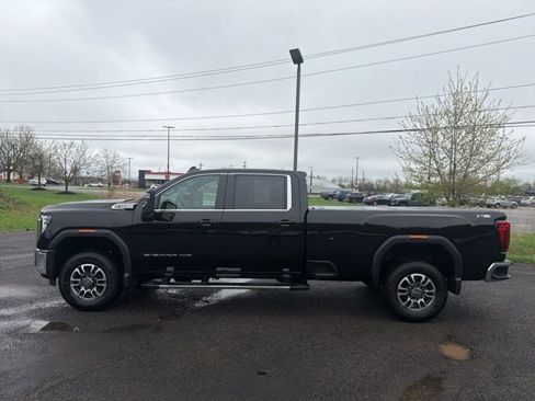 Used 2025 GMC Sierra 2500 SLE w/ SLE Convenience Package AWD/4WD image 2