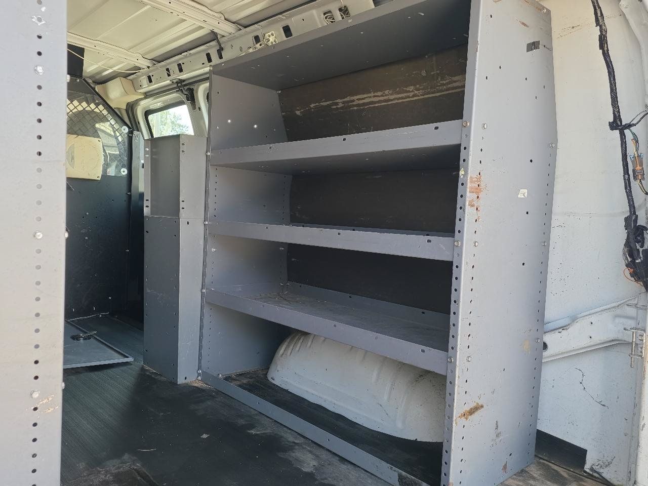 Used 2013 Chevrolet Express 2500 RWD image 14