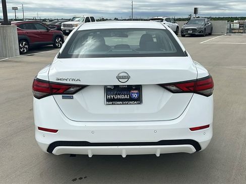 Used 2025 Nissan Sentra S FWD image 11