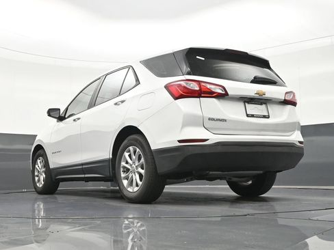 Used 2021 Chevrolet Equinox LS FWD image 25