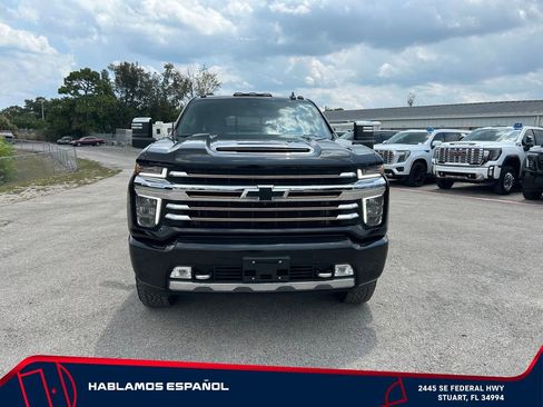Used 2022 Chevrolet Silverado 2500 High Country w/ Technology Package AWD/4WD image 2