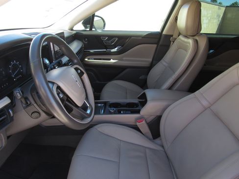 Used 2020 Lincoln Corsair Reserve image 17