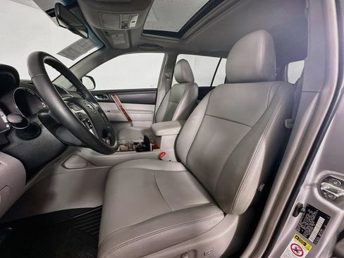 Used 2013 Toyota Highlander Limited AWD/4WD image 20