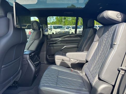 Used 2025 Cadillac Escalade IQ Luxury 1 image 12