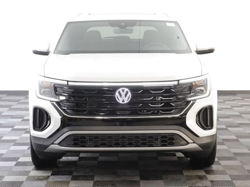 New 2026 Volkswagen Atlas Cross Sport SE image 22