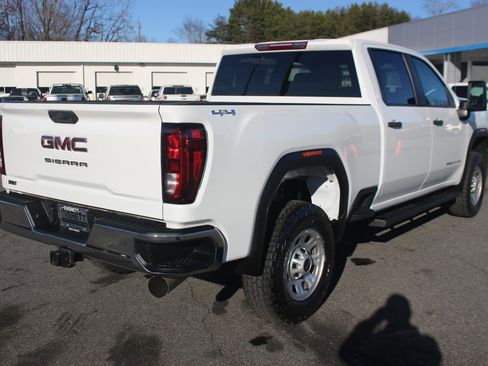 Used 2023 GMC Sierra 3500 Pro w/ Convenience Package image 7