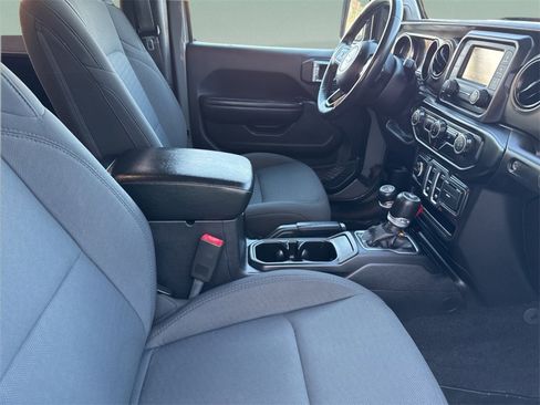 Used 2019 Jeep Wrangler Sport image 20