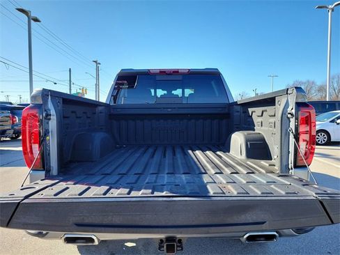 Used 2022 GMC Sierra 1500 AT4 w/ AT4 Premium Package image 10