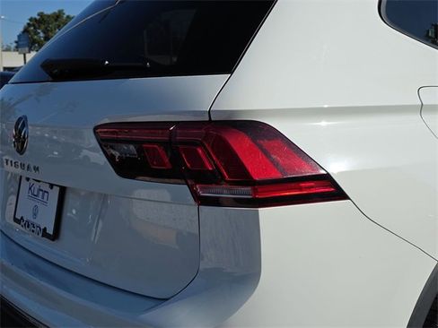 Certified 2022 Volkswagen Tiguan S image 8
