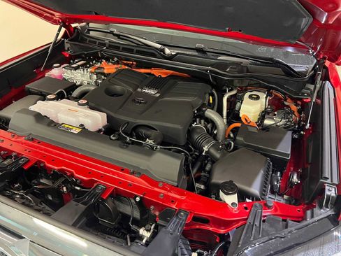 New 2026 Toyota Tundra Platinum image 9