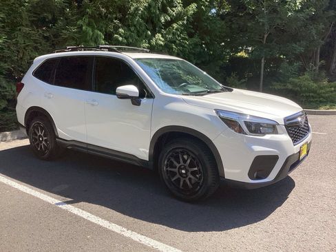 Used 2021 Subaru Forester Limited AWD/4WD image 8