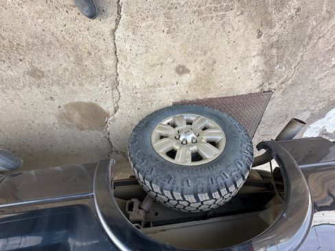 Used 2011 Ford F150 Lariat w/ Lariat Chrome Pkg image 25