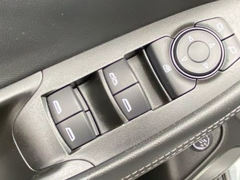 Used 2021 Buick Encore GX Select AWD/4WD image 15