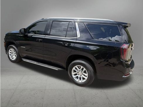 Used 2025 Chevrolet Tahoe LT AWD/4WD image 3