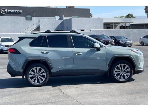 Used 2022 Toyota RAV4 XLE Premium AWD/4WD image 8