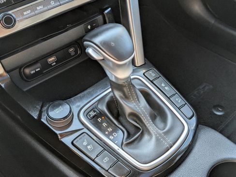 Certified 2024 Kia Seltos SX w/ SX Sunroof Package image 36