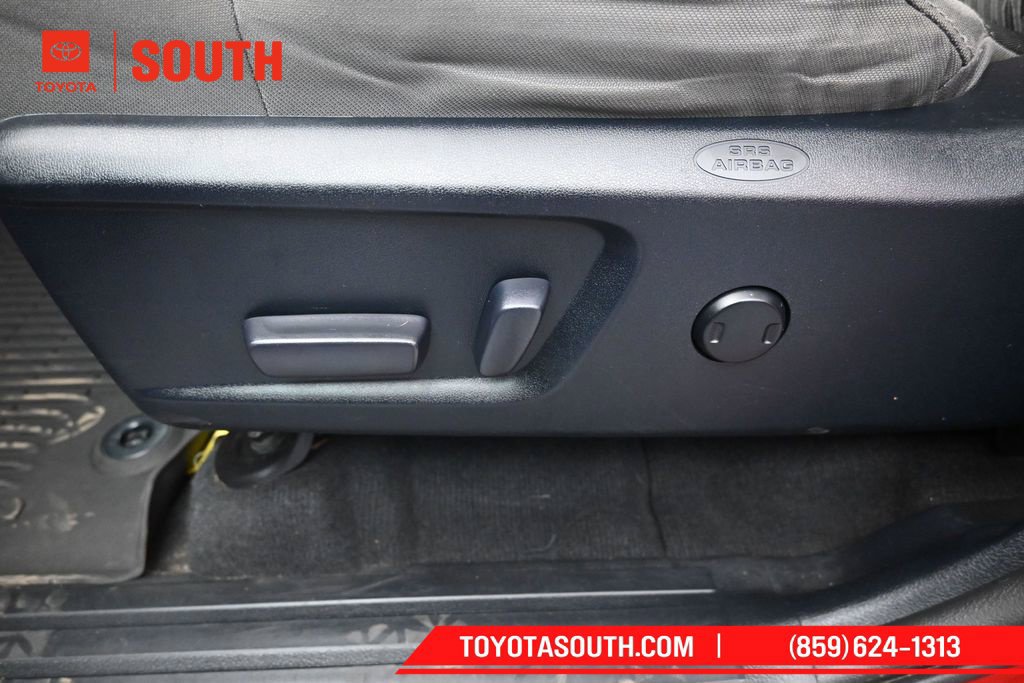 Used 2014 Toyota Tundra SR5 w/ SR5 Upgrade Package AWD/4WD image 23