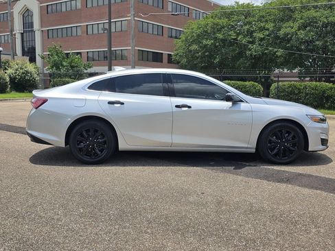 Certified 2022 Chevrolet Malibu LT FWD image 4