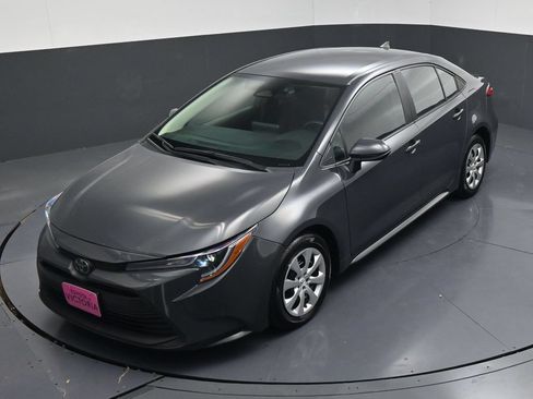 Used 2024 Toyota Corolla LE FWD image 16