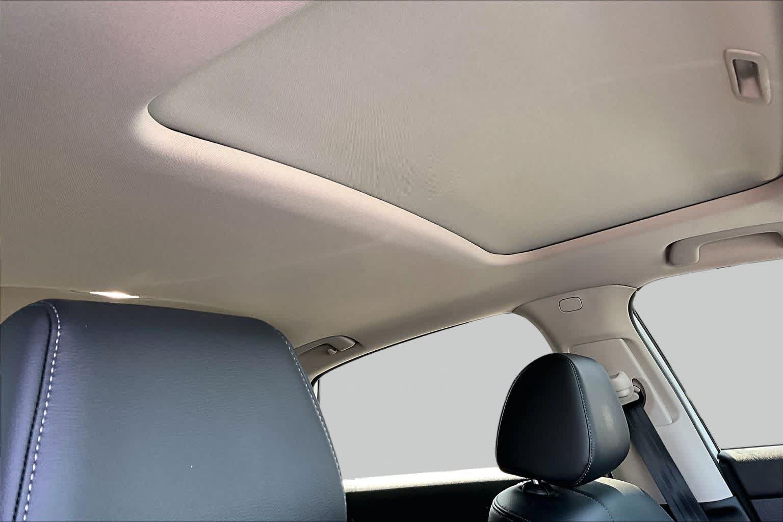 Used 2022 Honda Civic Touring image 13