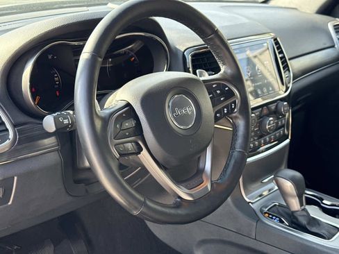 Used 2020 Jeep Grand Cherokee Limited X image 2