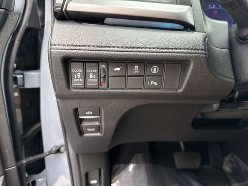 Certified 2024 Honda Odyssey Touring image 52