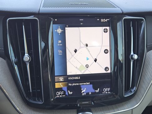 Used 2021 Volvo XC60 T5 Inscription w/ Advanced Package image 19