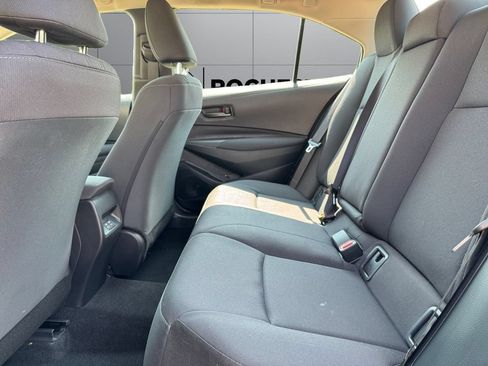 Used 2025 Toyota Corolla LE w/ LE Premium Package FWD image 16