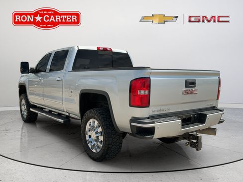 Used 2018 GMC Sierra 2500 Denali w/ Duramax Plus Package AWD/4WD image 4